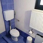 Ananias House Karianí