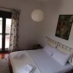 Ananias House Karianí