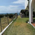 别墅 Ananias House Karianí