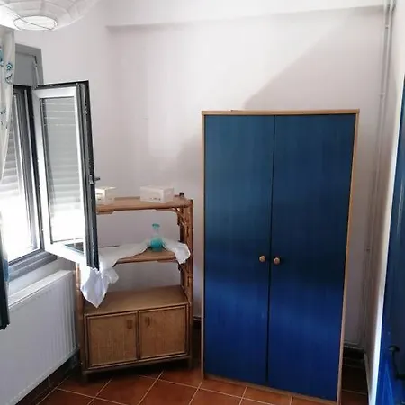 فيلة Ananias House