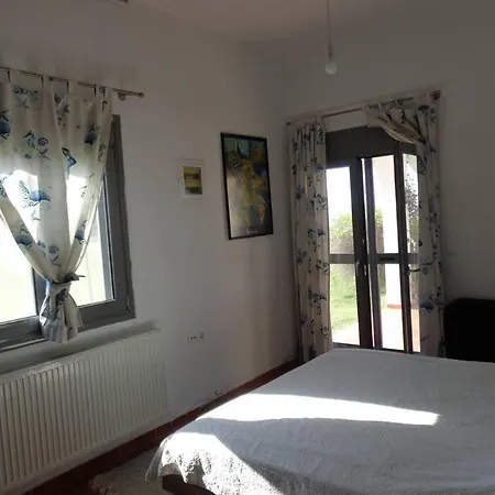 فيلة Ananias House *