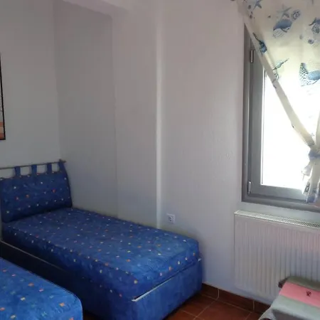 فيلة Ananias House Karianí