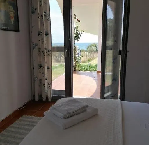 Villa Ananias House *