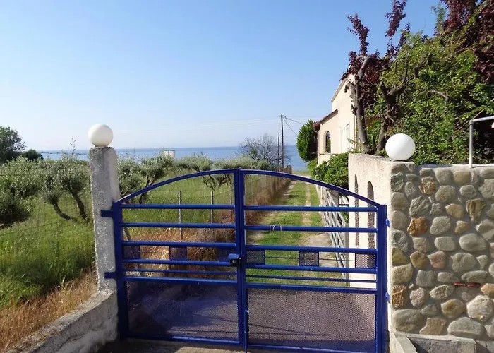 Ananias House Villa Karianí